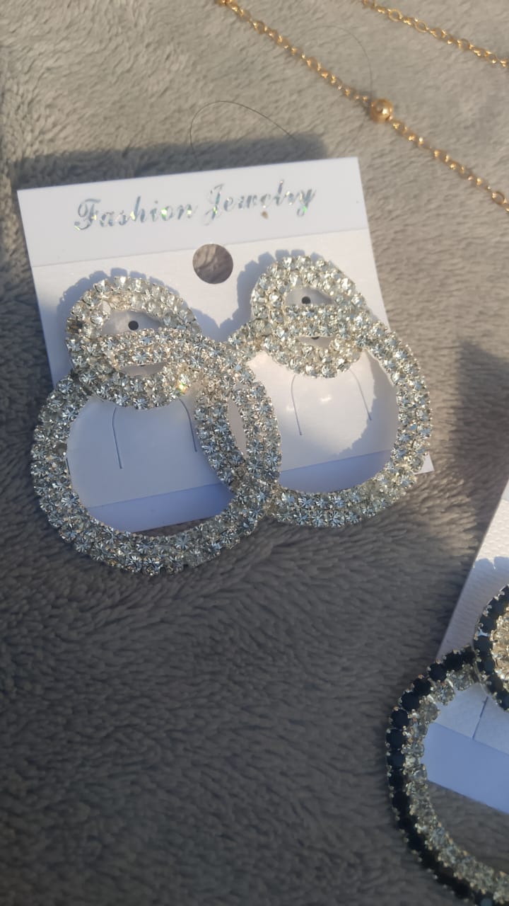 PACK OF 4 EARRINGS (B2.S2)