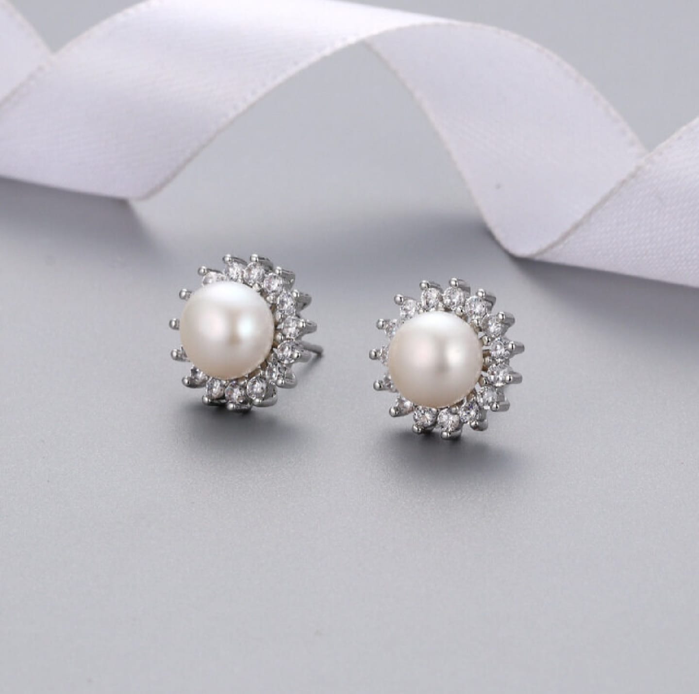 MINI PEARL TOPS