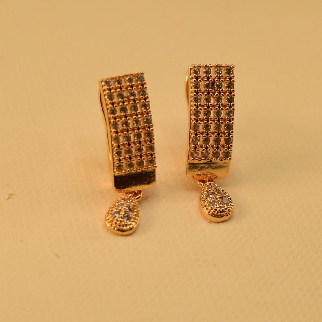 S-GOLD STUD EARRINGS