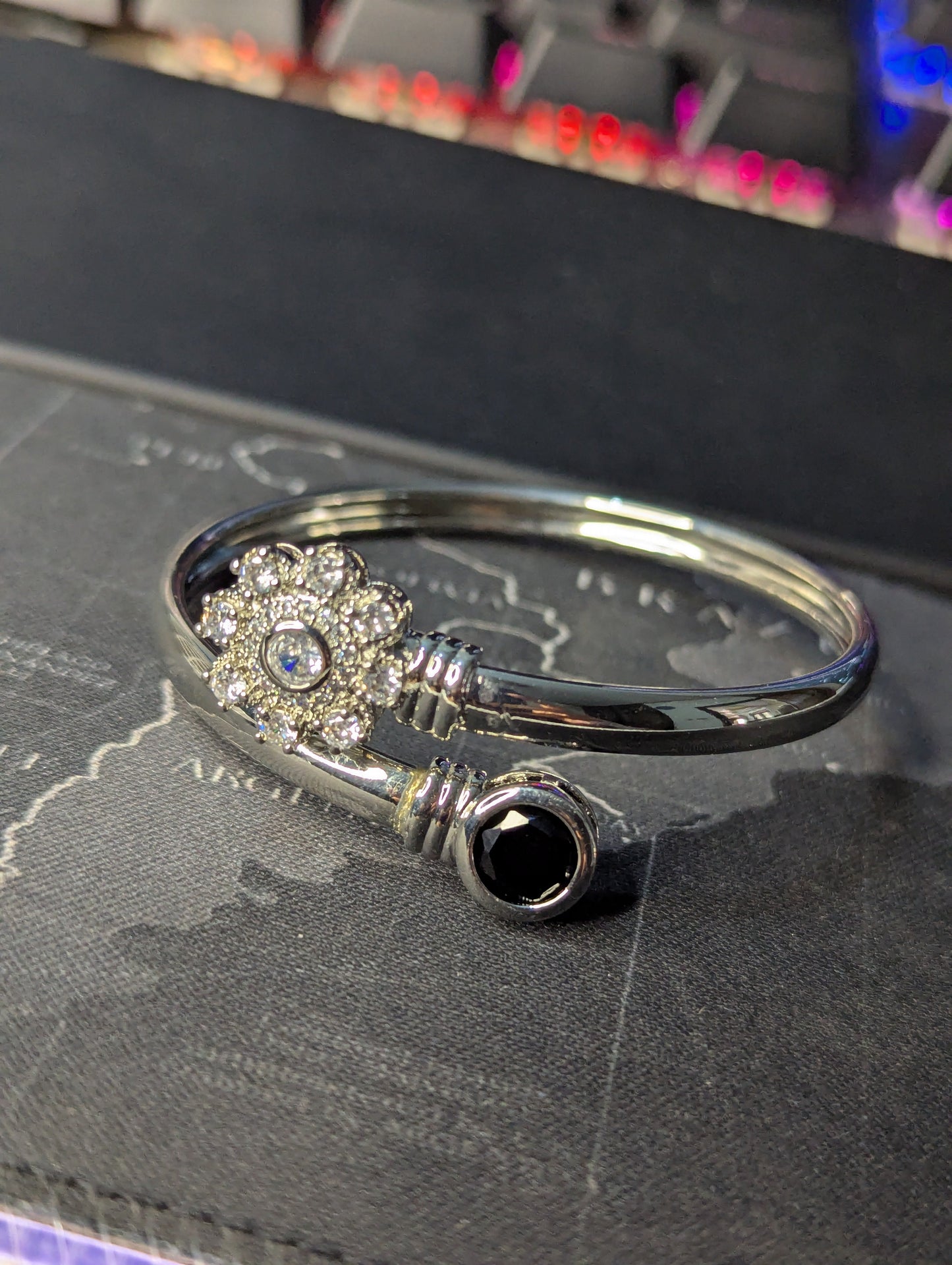 SILVER FLOWER BRACELET