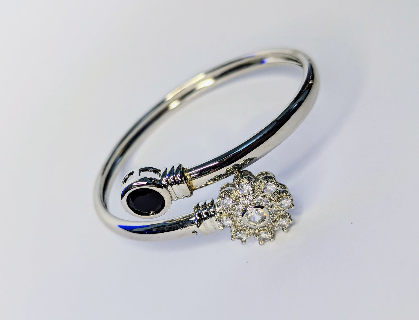 SILVER FLOWER BRACELET