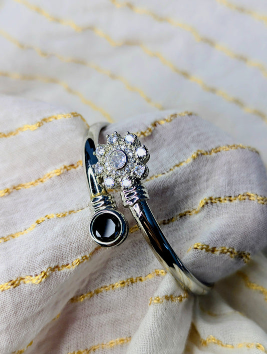 SILVER FLOWER BRACELET