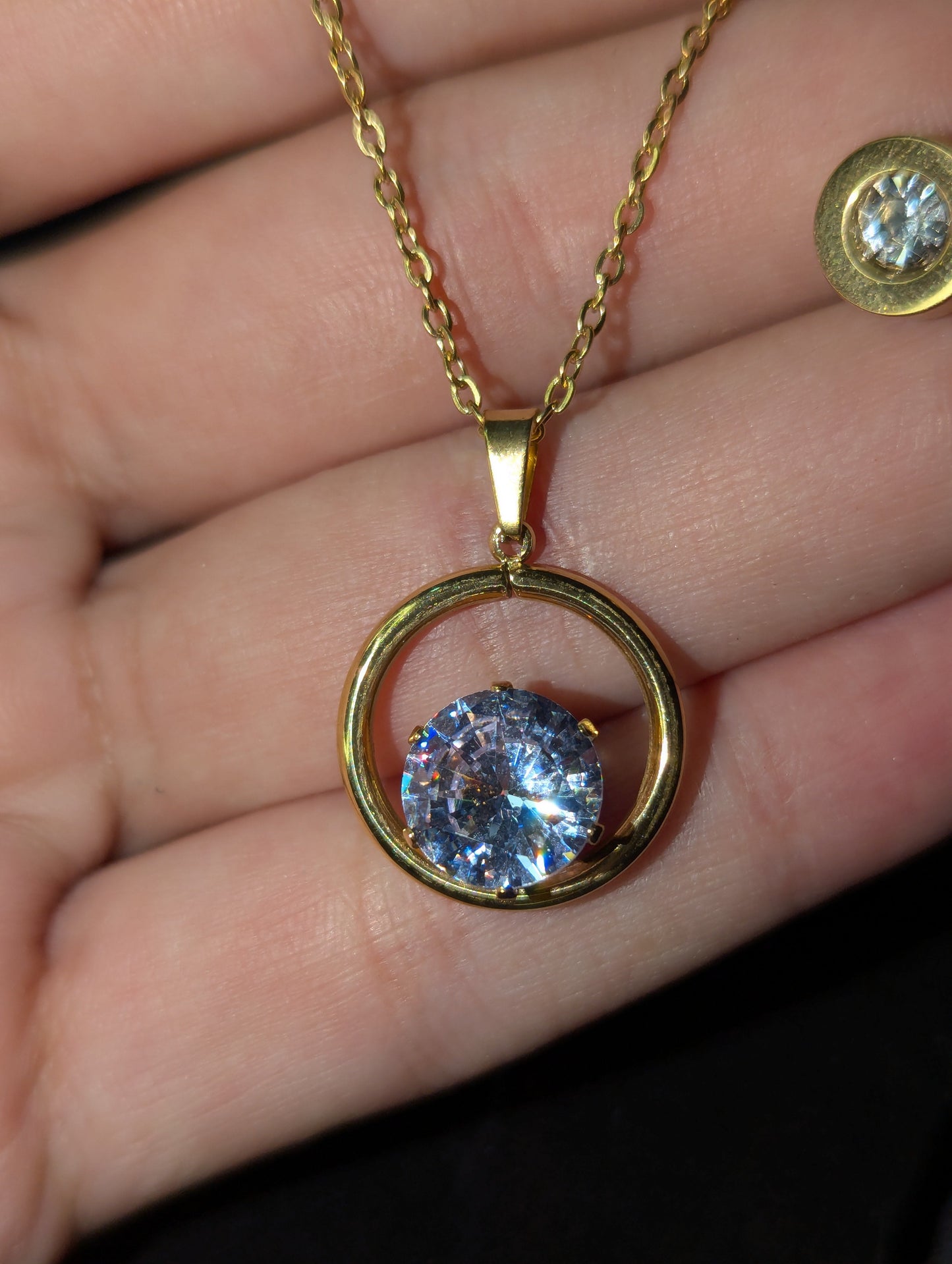 DIAMOND NECK PENDANT