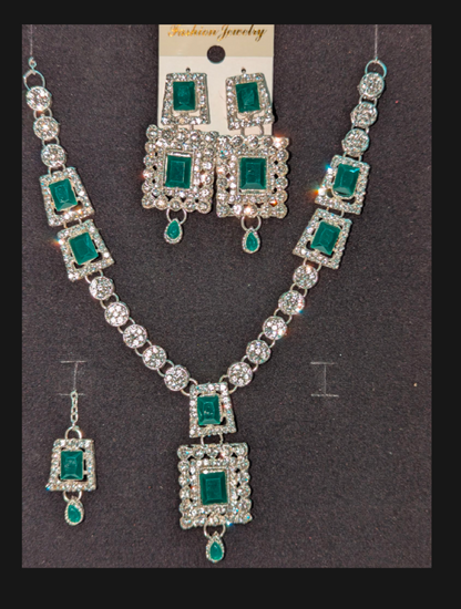 4 Pcs Luxury Silver Necklace Set with Earrings and bindi