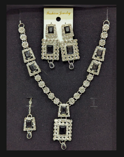 4 Pcs Luxury Silver Necklace Set with Earrings and bindi