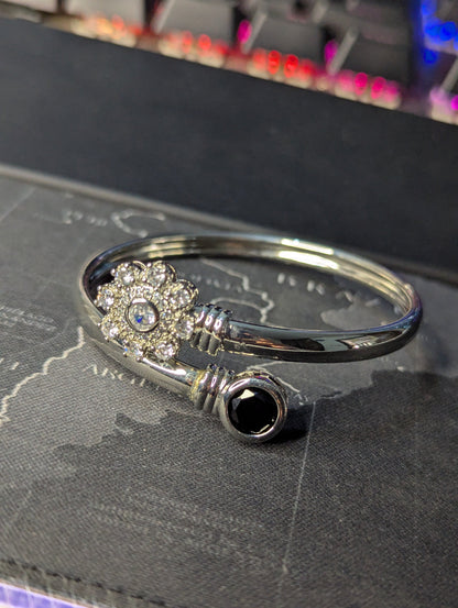 SILVER FLOWER BRACELET