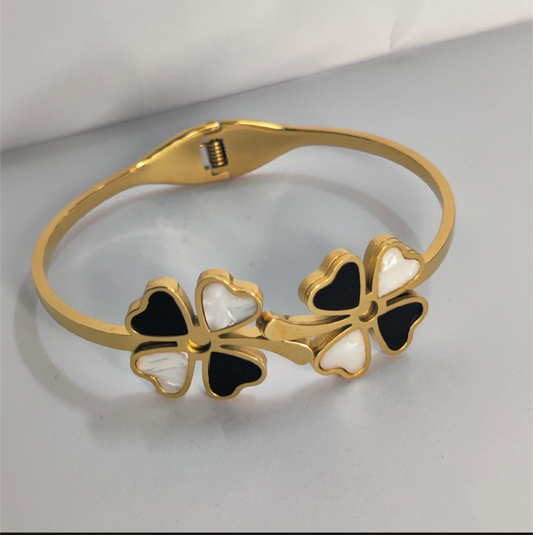 GOLDEN FLOWER BRACELET
